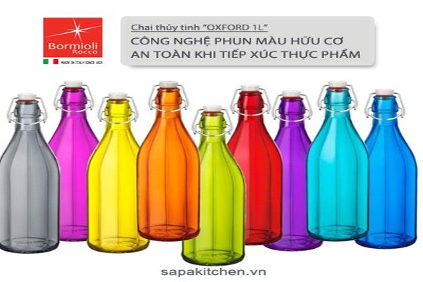 Chai thủy tinh đa dạng màu sắc tại Sapa Kitchen