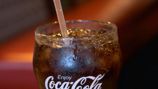 Uống Coca Cola ngon hơn chỉ với mẹo nhỏ này!