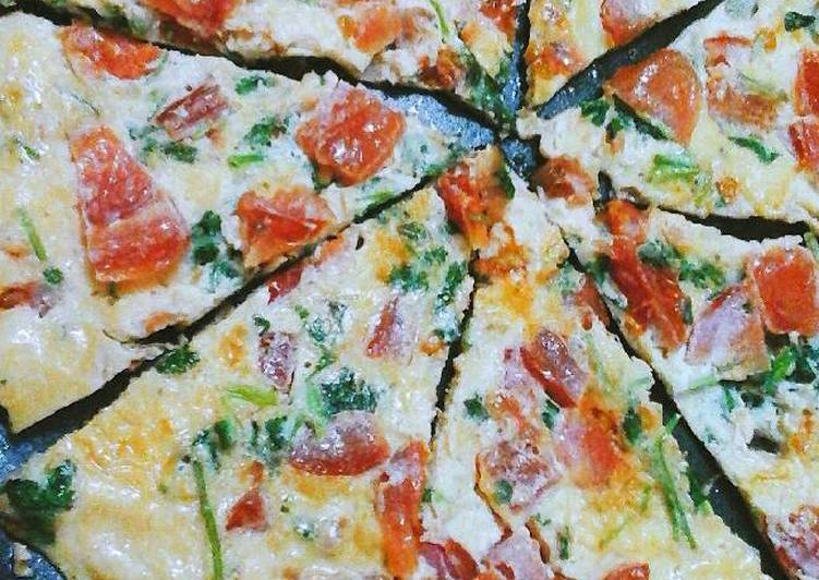 Làm trứng chiên cà chua pizza bằng chảo chống dính